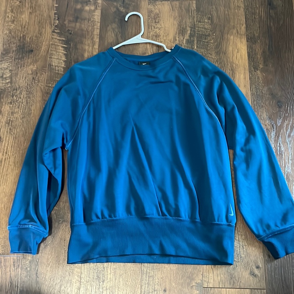 Dry fit nike crewneck